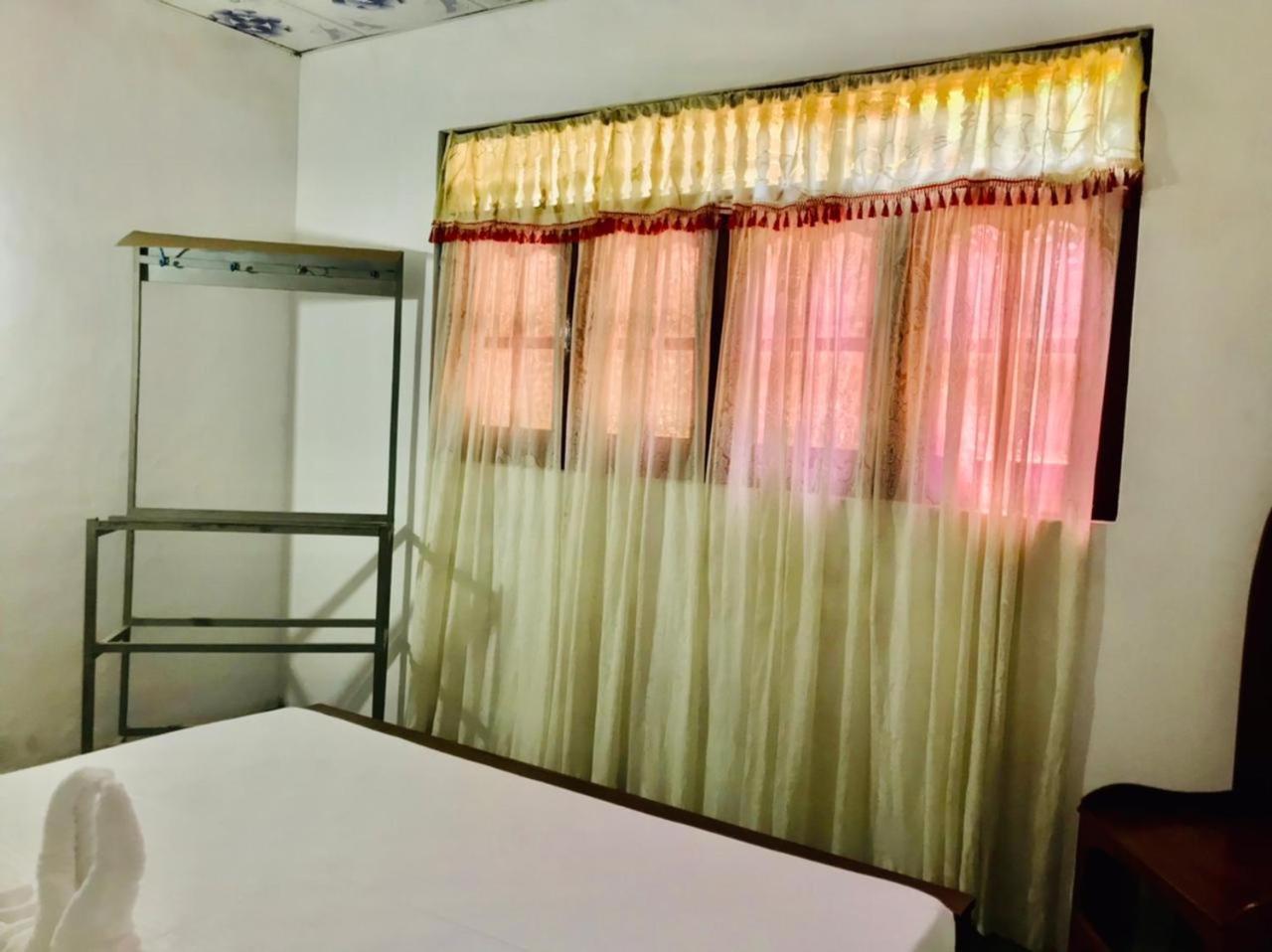 Lucky Mongrooves Apartment Midigama East Ngoại thất bức ảnh