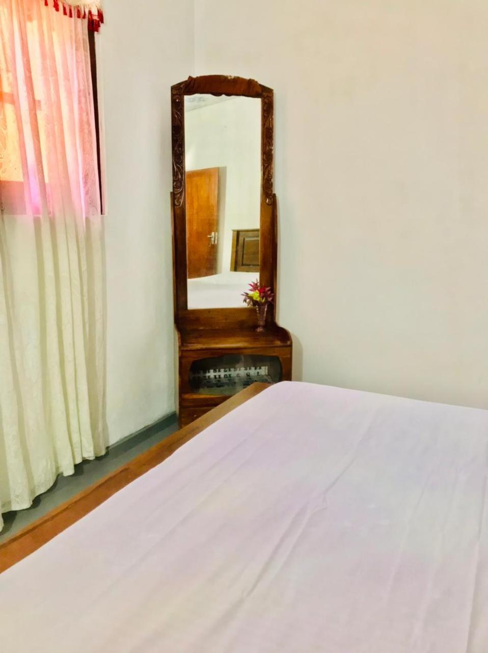Lucky Mongrooves Apartment Midigama East Ngoại thất bức ảnh