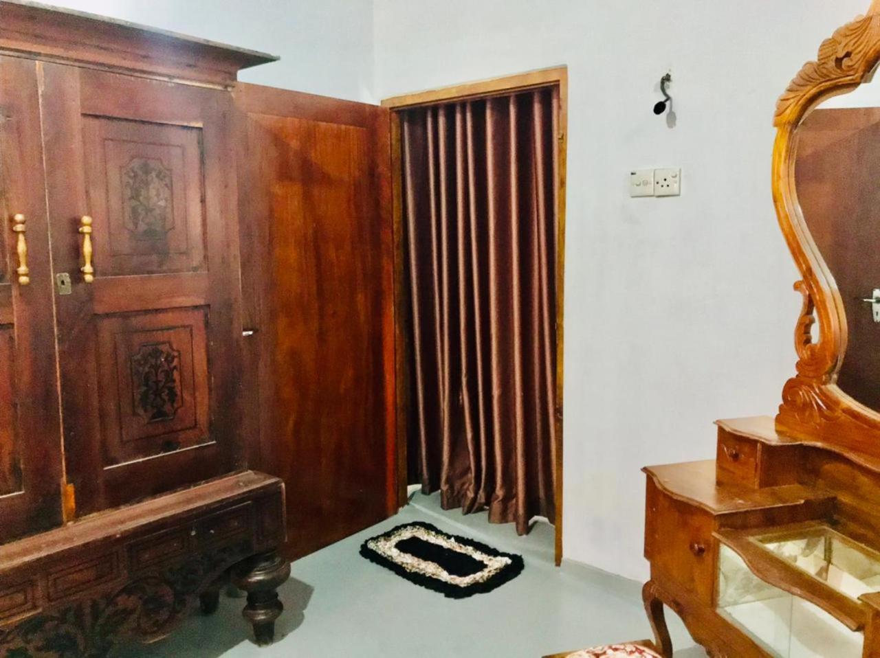 Lucky Mongrooves Apartment Midigama East Ngoại thất bức ảnh
