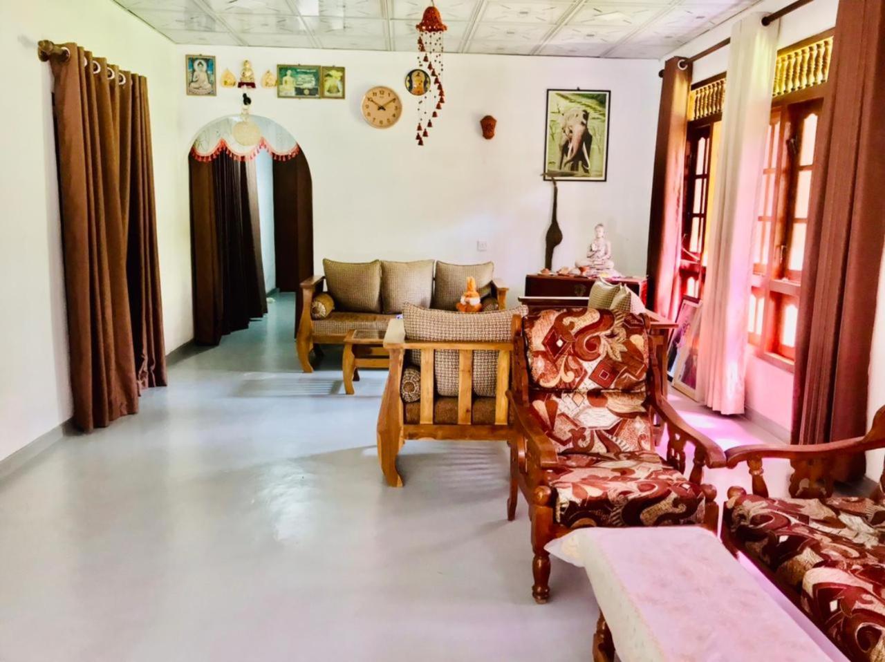 Lucky Mongrooves Apartment Midigama East Ngoại thất bức ảnh