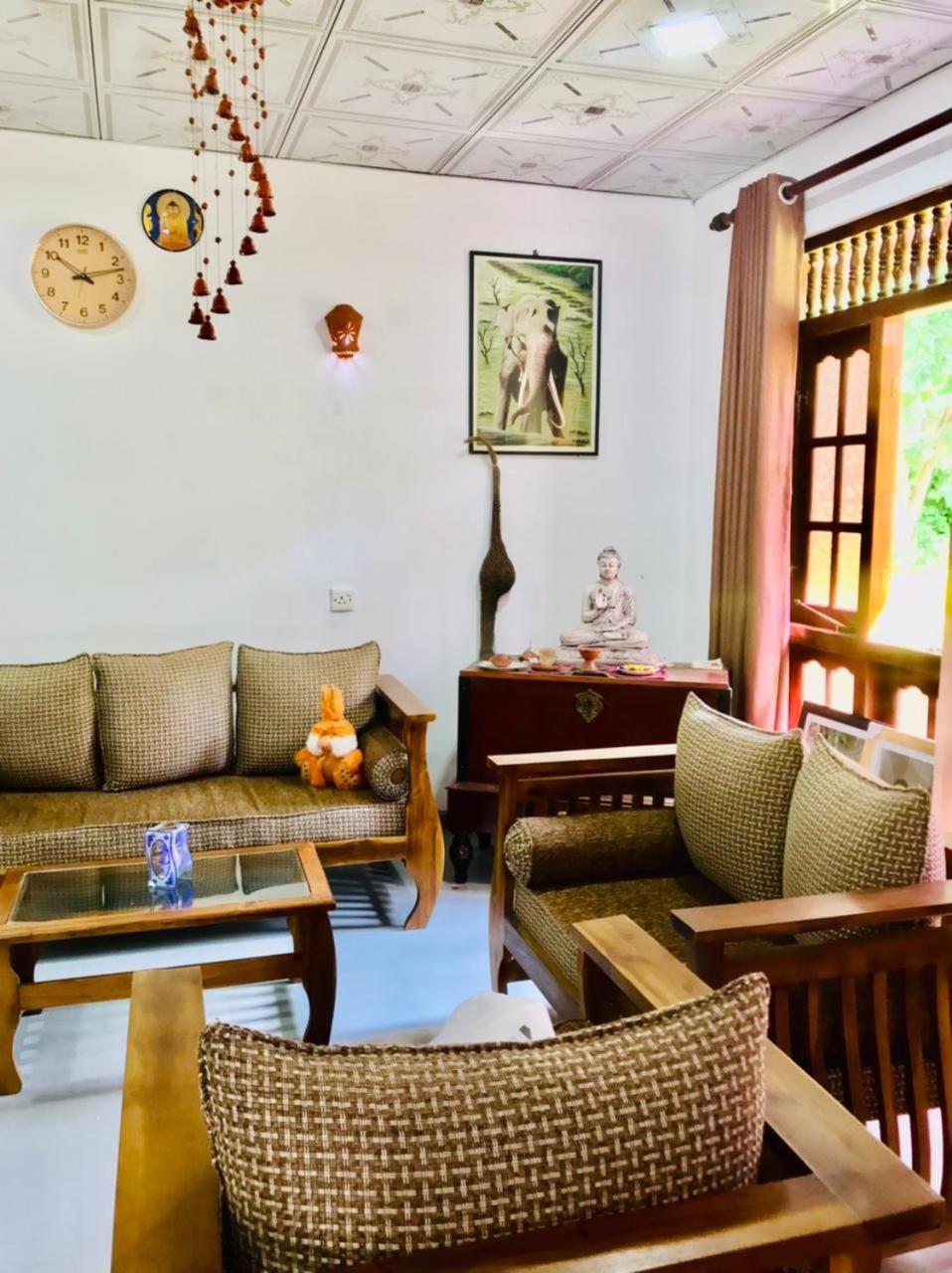 Lucky Mongrooves Apartment Midigama East Ngoại thất bức ảnh